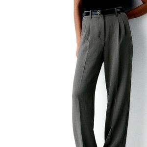 Aritzia - The Effortless pant